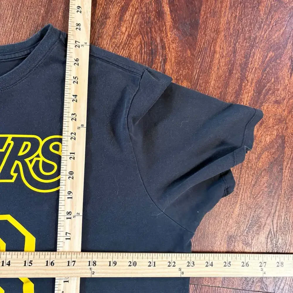 Nike Los Angeles Lakers LeBron James #23 Dri-FIT T-Shirt